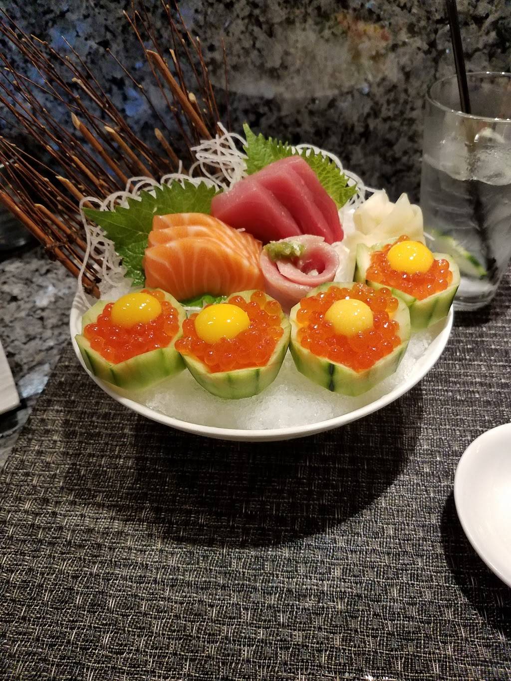 East Moon Asian Bistro | restaurant | 8162 S Holly St, Centennial, CO 80122, USA | 3037799999 OR +1 303-779-9999