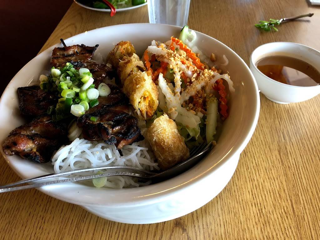 Mekong Village | restaurant | 12020 Aurora Ave N, Seattle, WA 98133, USA | 2062571560 OR +1 206-257-1560