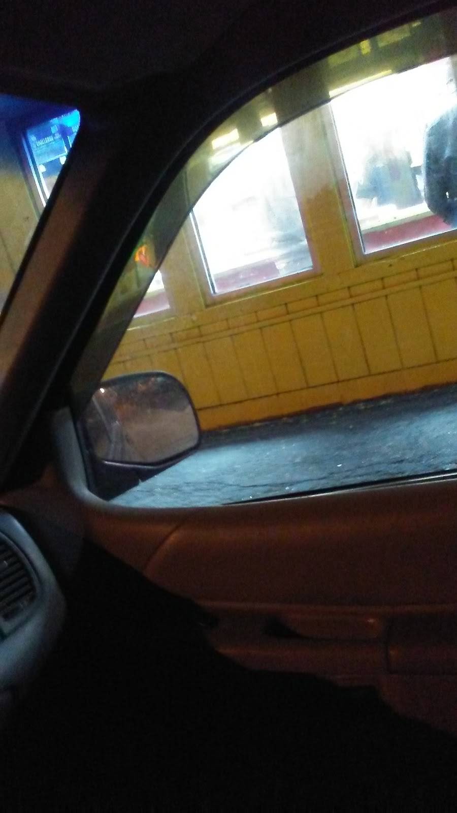 Chicago Sub | meal takeaway | 2735 W Burleigh St, Milwaukee, WI 53210, USA | 4144476100 OR +1 414-447-6100