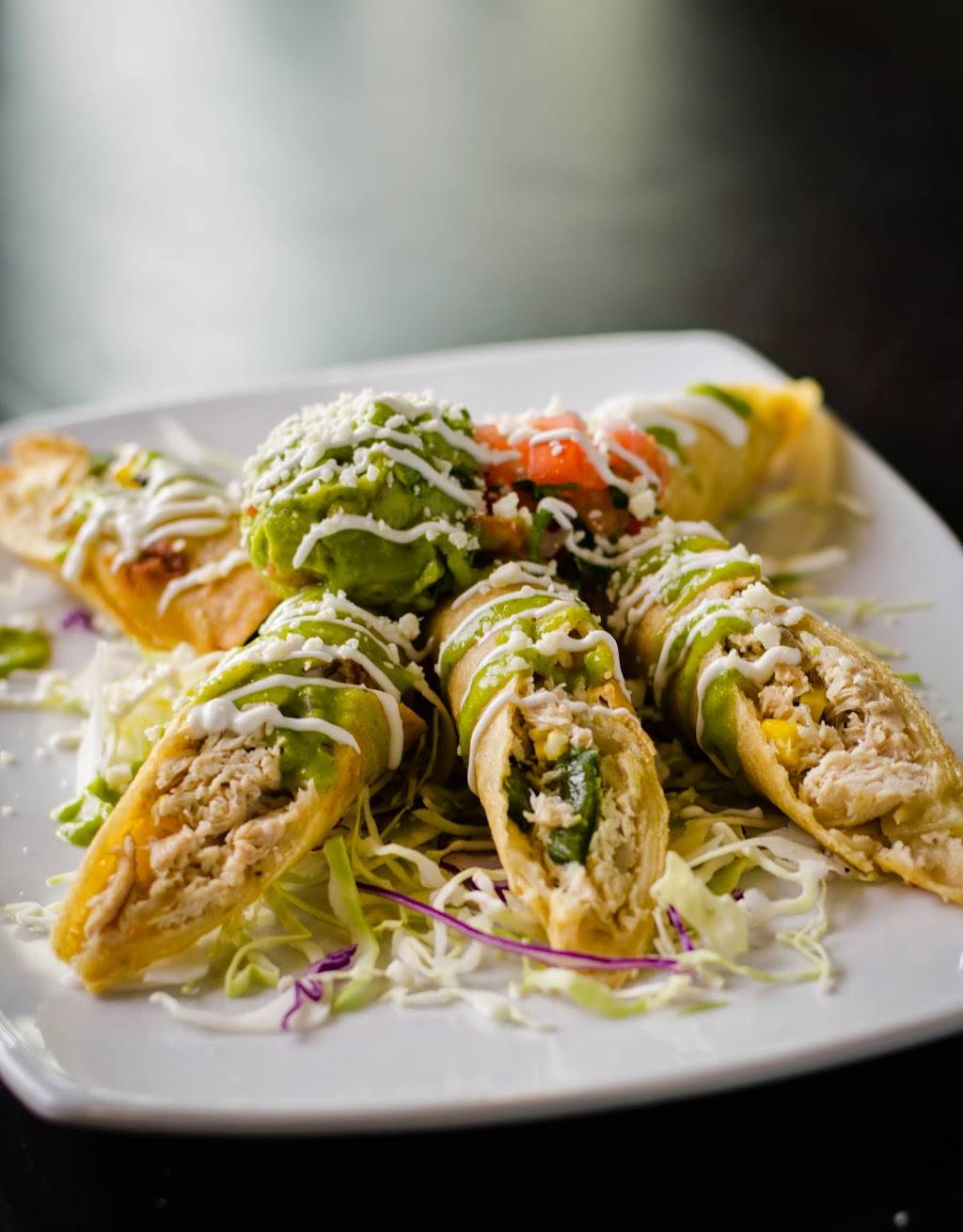 La Vida Cantina | restaurant | 1870 Harbor Blvd, Costa Mesa, CA 92627, USA | 9496122349 OR +1 949-612-2349