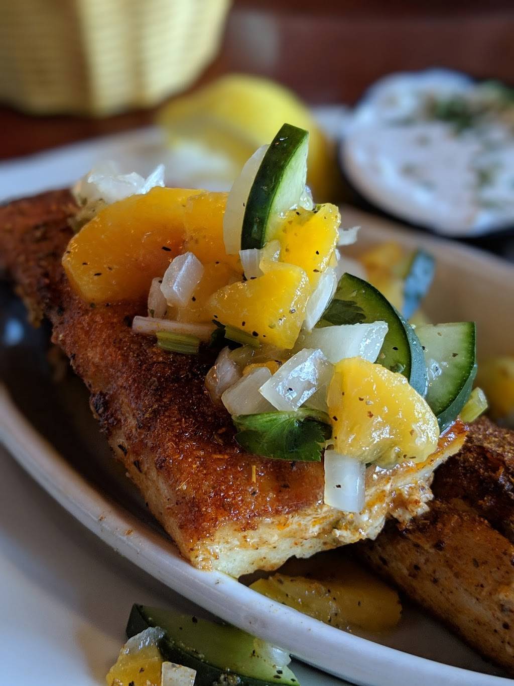 Beefeaters British Grille | restaurant | 2331 E Evergreen Dr, Appleton, WI 54913, USA | 9207308300 OR +1 920-730-8300