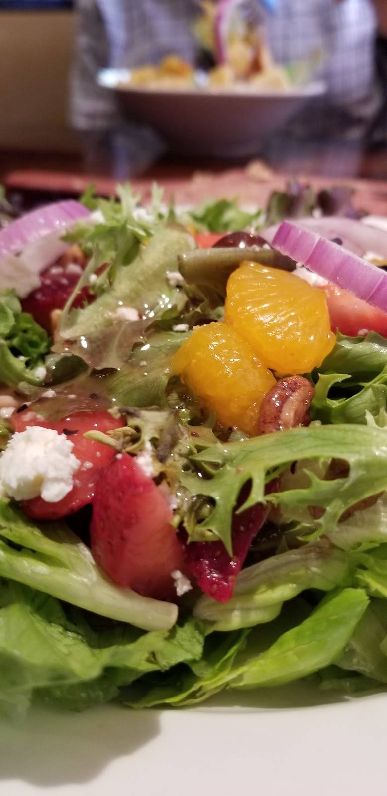 LongHorn Steakhouse | meal takeaway | 605 Hogan Rd, Bangor, ME 04401, USA | 2079453455 OR +1 207-945-3455