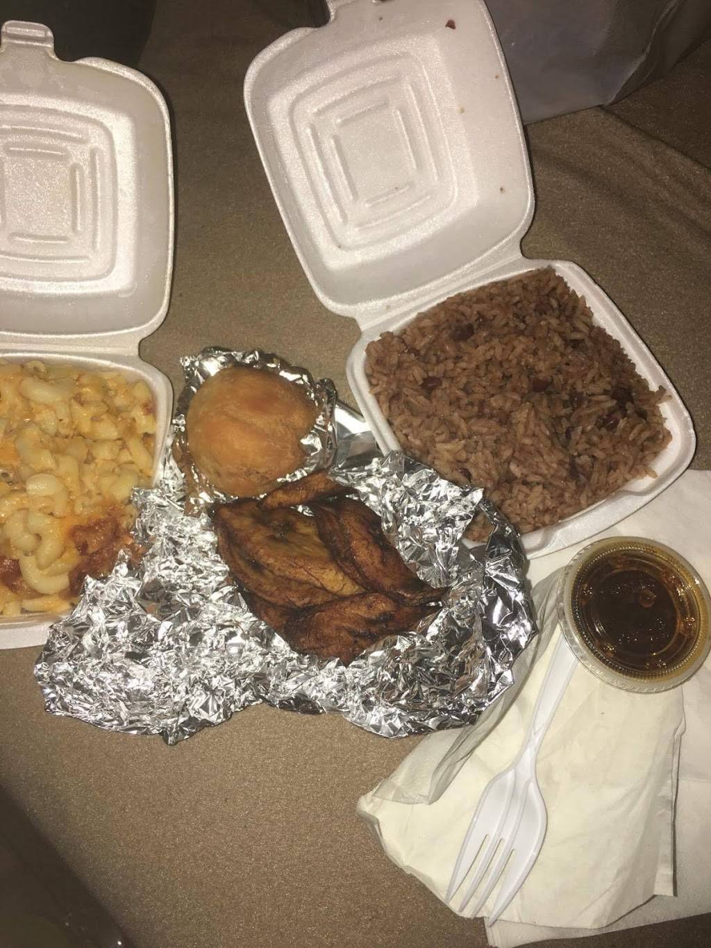 Smokehouse | restaurant | 18933 Linden Blvd, Jamaica, NY 11412, USA | 7185271536 OR +1 718-527-1536