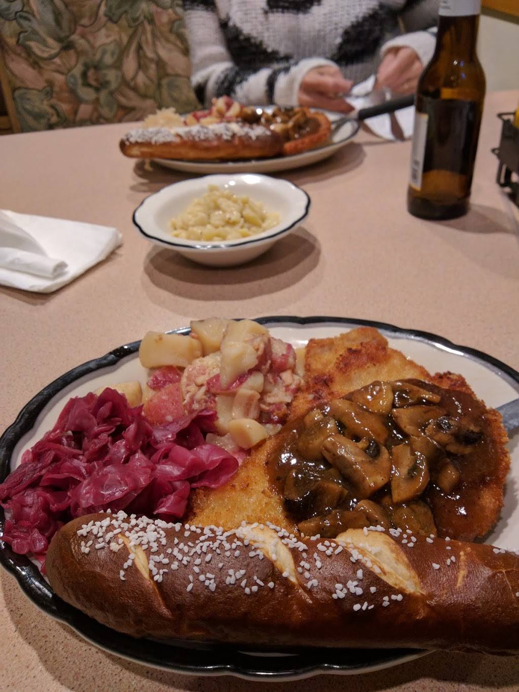 Top Fuel Saloon | restaurant | 275 S Hickory St, Braidwood, IL 60408, USA | 8154583000 OR +1 815-458-3000