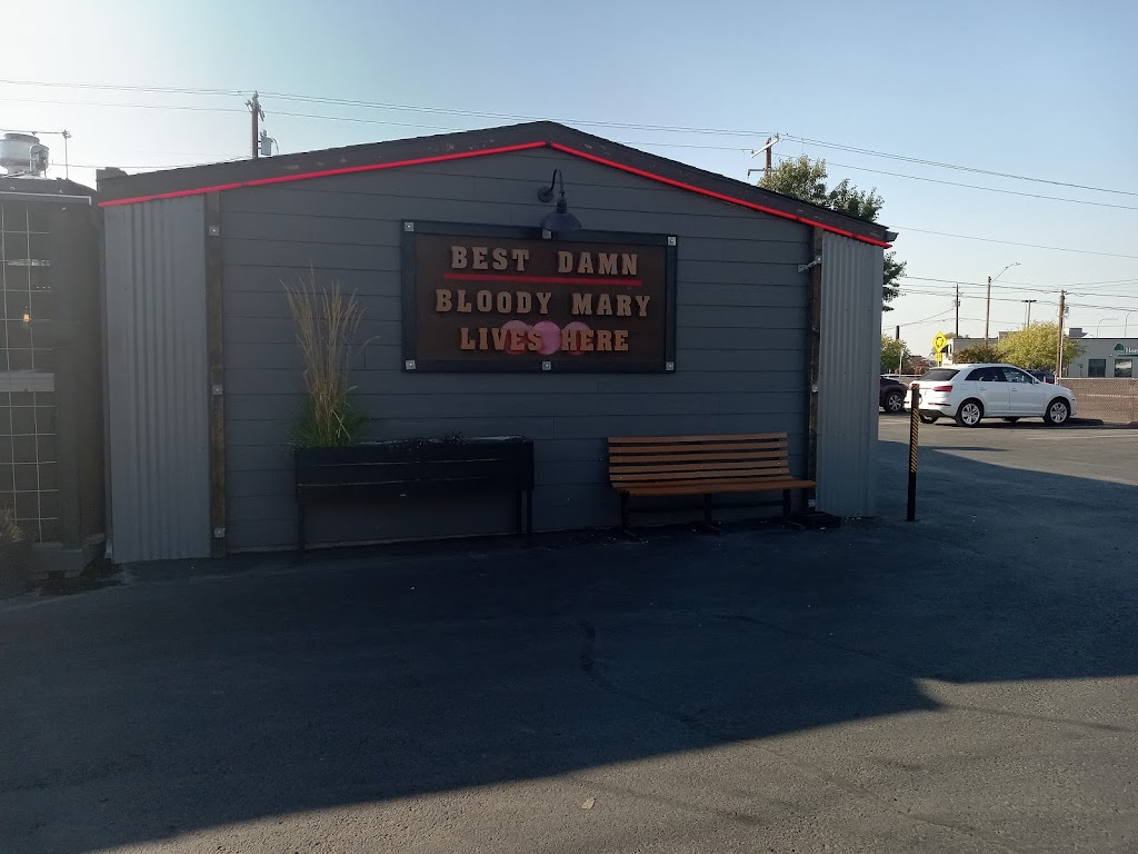 Stone Hut Bar & Grill | restaurant | 1427 Plaza Way, Walla Walla, WA 99362, USA | 5095259971 OR +1 509-525-9971