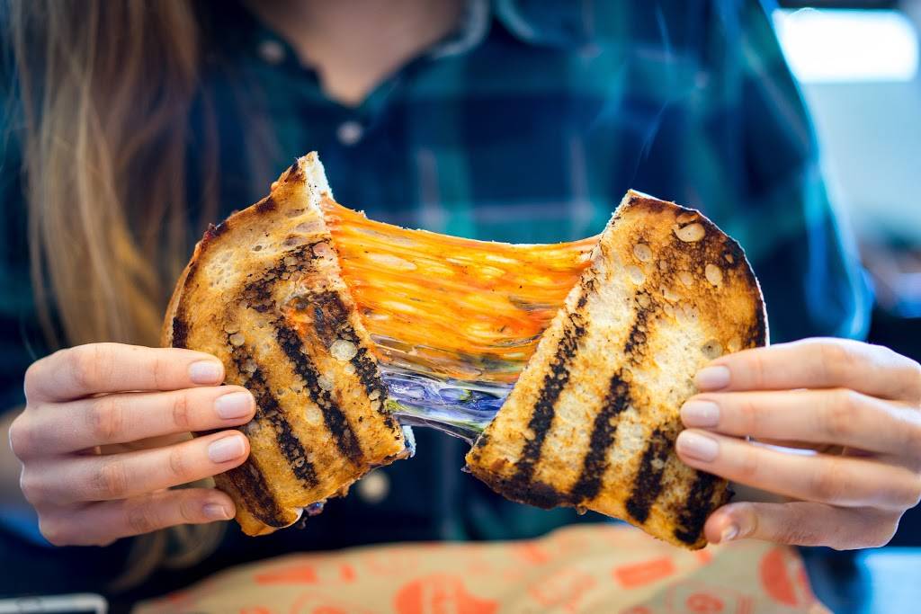 Chomp Eatery & Juice Station | restaurant | 1612 Santa Monica Blvd, Santa Monica, CA 90404, USA | 4242383398 OR +1 424-238-3398