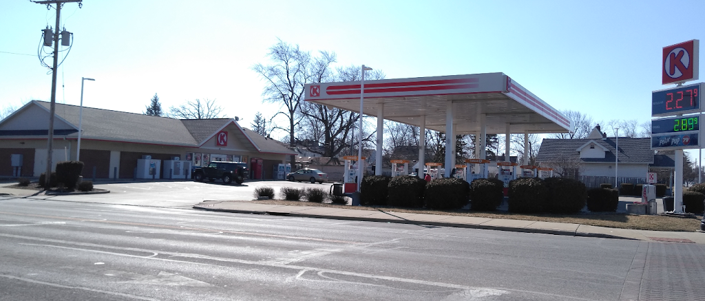 Circle K | meal takeaway | 401 S Wheeling St, Oregon, OH 43616, USA | 4196934784 OR +1 419-693-4784