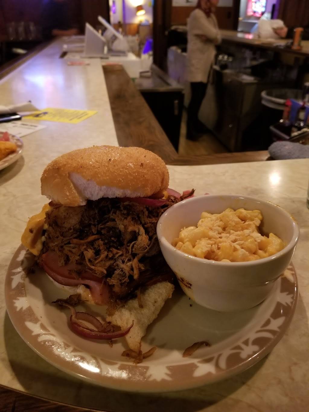 ZoZos BBQ | restaurant | 1035 Vanderbraak St, Green Bay, WI 54302, USA | 9203013121 OR +1 920-301-3121