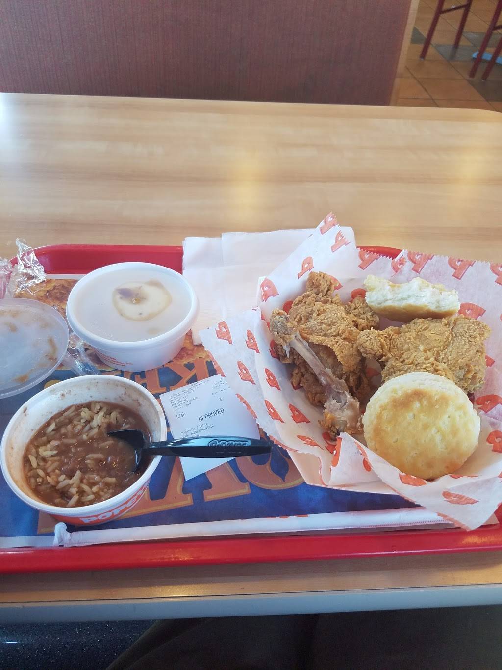 Popeyes Louisiana Kitchen | restaurant | 12620 Hawthorne Blvd, Hawthorne, CA 90250, USA | 3106449070 OR +1 310-644-9070