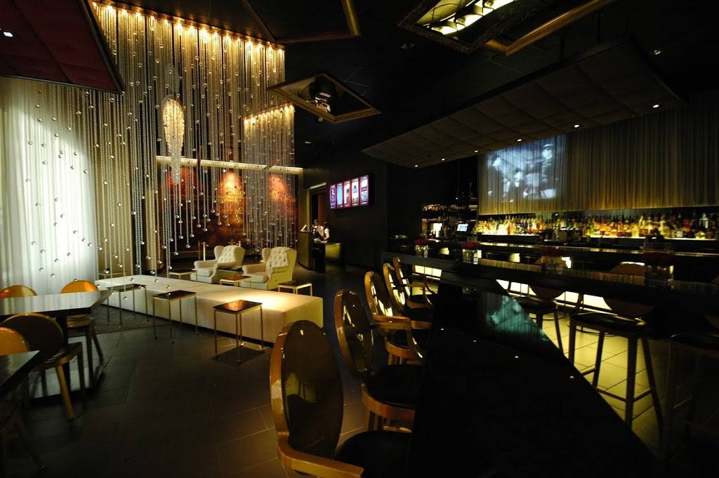 CinéBistro | night club | Dolphin Mall, 11471 NW 12th St, Miami, FL 33172, USA | 3054557373 OR +1 305-455-7373