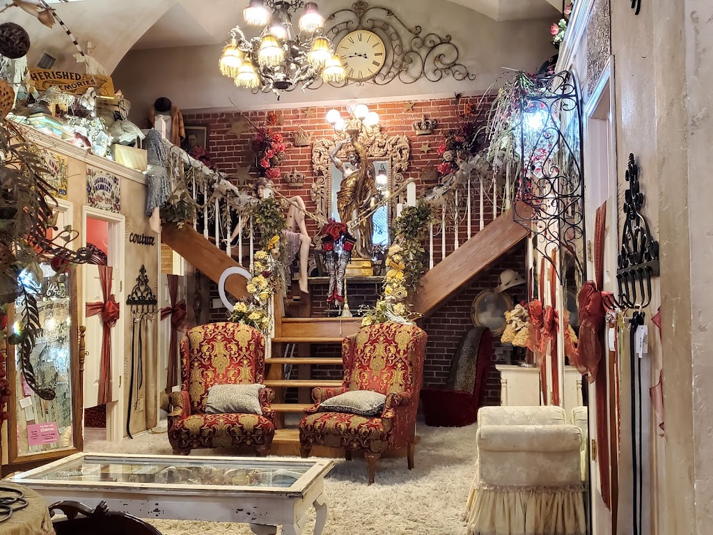 Miss Hatties Restaurant | restaurant | 26 E Concho Ave, San Angelo, TX 76903, USA | 3256530570 OR +1 325-653-0570