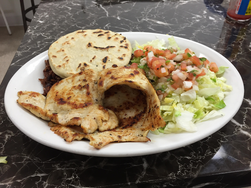 El Rey Deli Market | restaurant | 13531 Clopper Rd, Germantown, MD 20874, USA | 2407807952 OR +1 240-780-7952