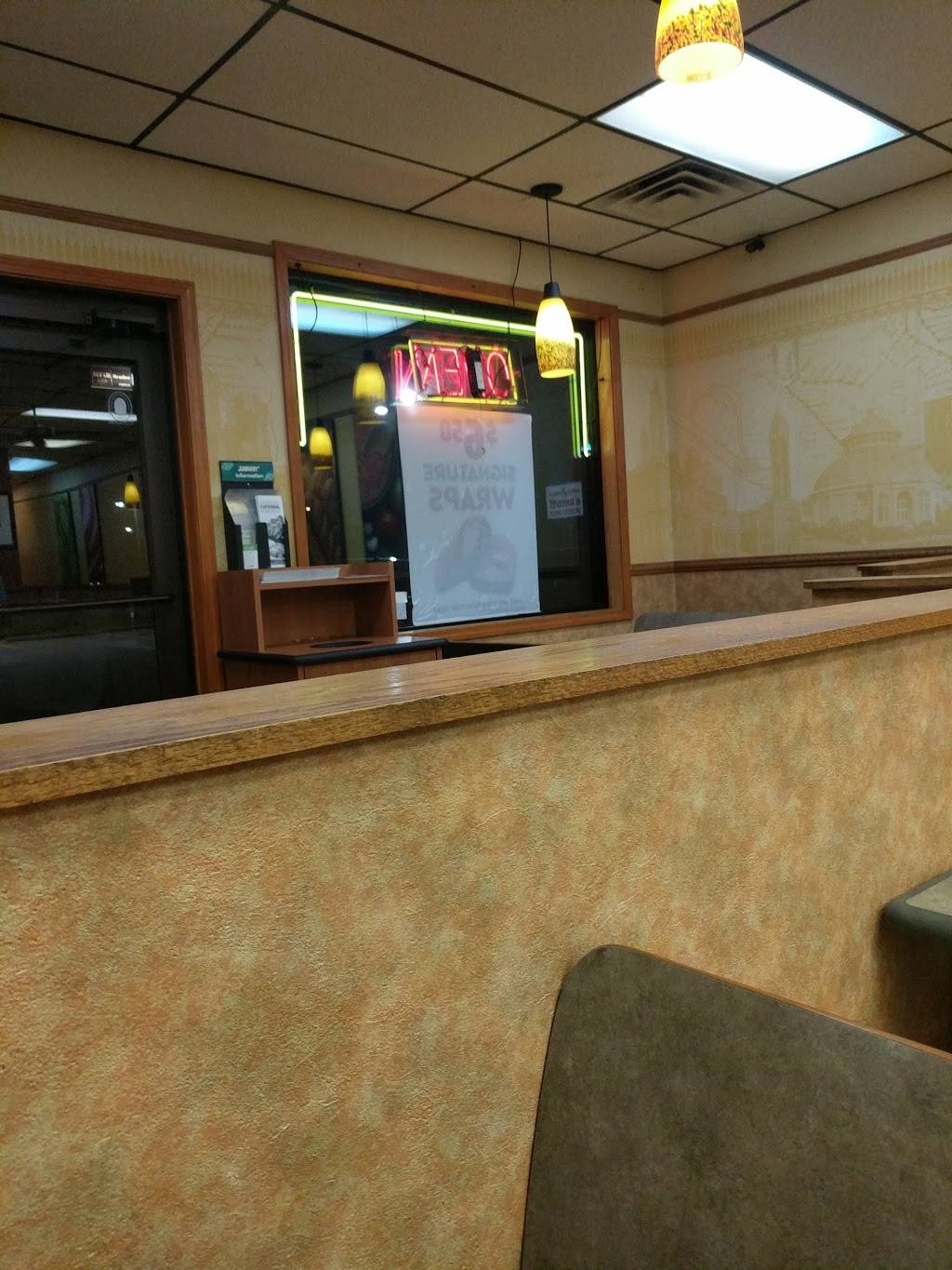 Subway | restaurant | 903 E 5th St, Metropolis, IL 62960, USA | 6185244636 OR +1 618-524-4636