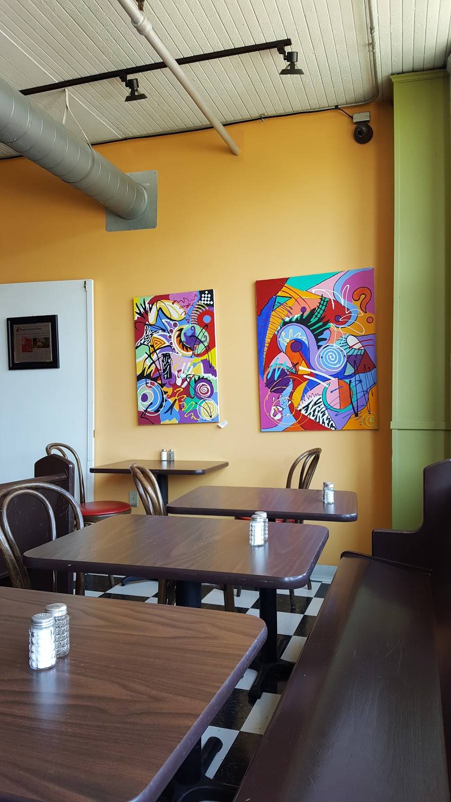 Tastebuds | restaurant | 1400 E 30th St, Cleveland, OH 44114, USA | 2163441770 OR +1 216-344-1770