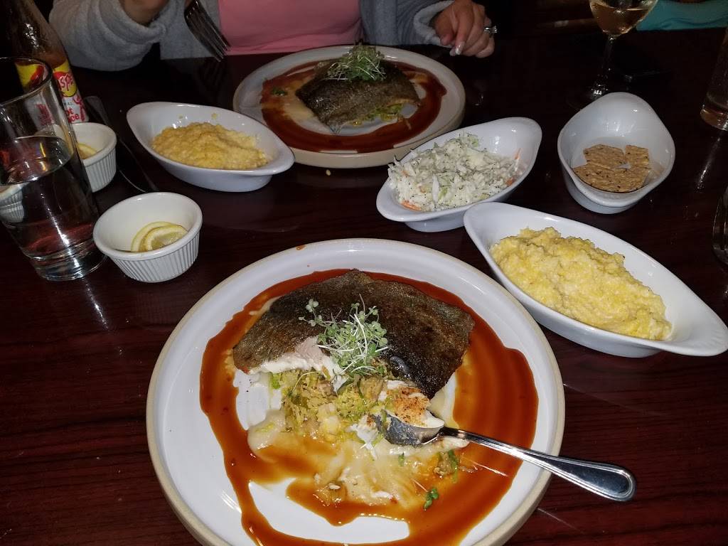 Hiawassee Seafood Bar & Grill | restaurant | 147 S Main St, Hiawassee, GA 30546, USA | 7069703799 OR +1 706-970-3799