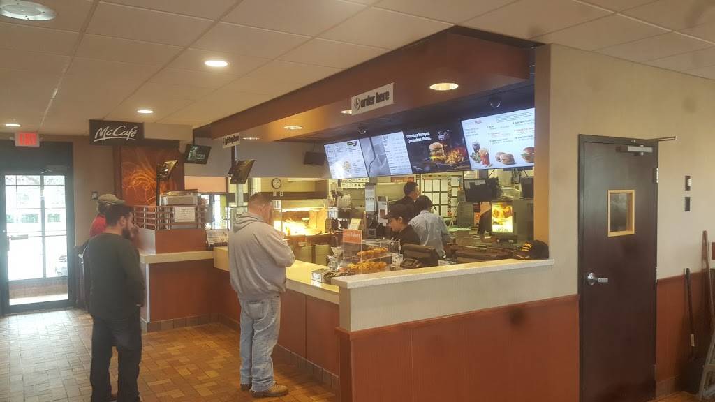 McDonalds | cafe | 231 Washington St, Claremont, NH 03743, USA | 6035431577 OR +1 603-543-1577