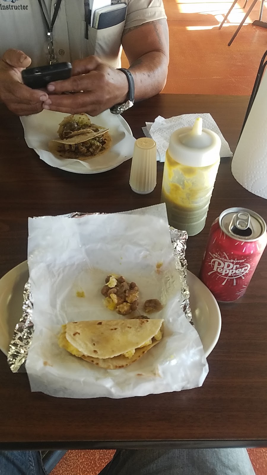 Rochas Tacos | restaurant | 4600 W Military Hwy, McAllen, TX 78503, USA | 9566867990 OR +1 956-686-7990