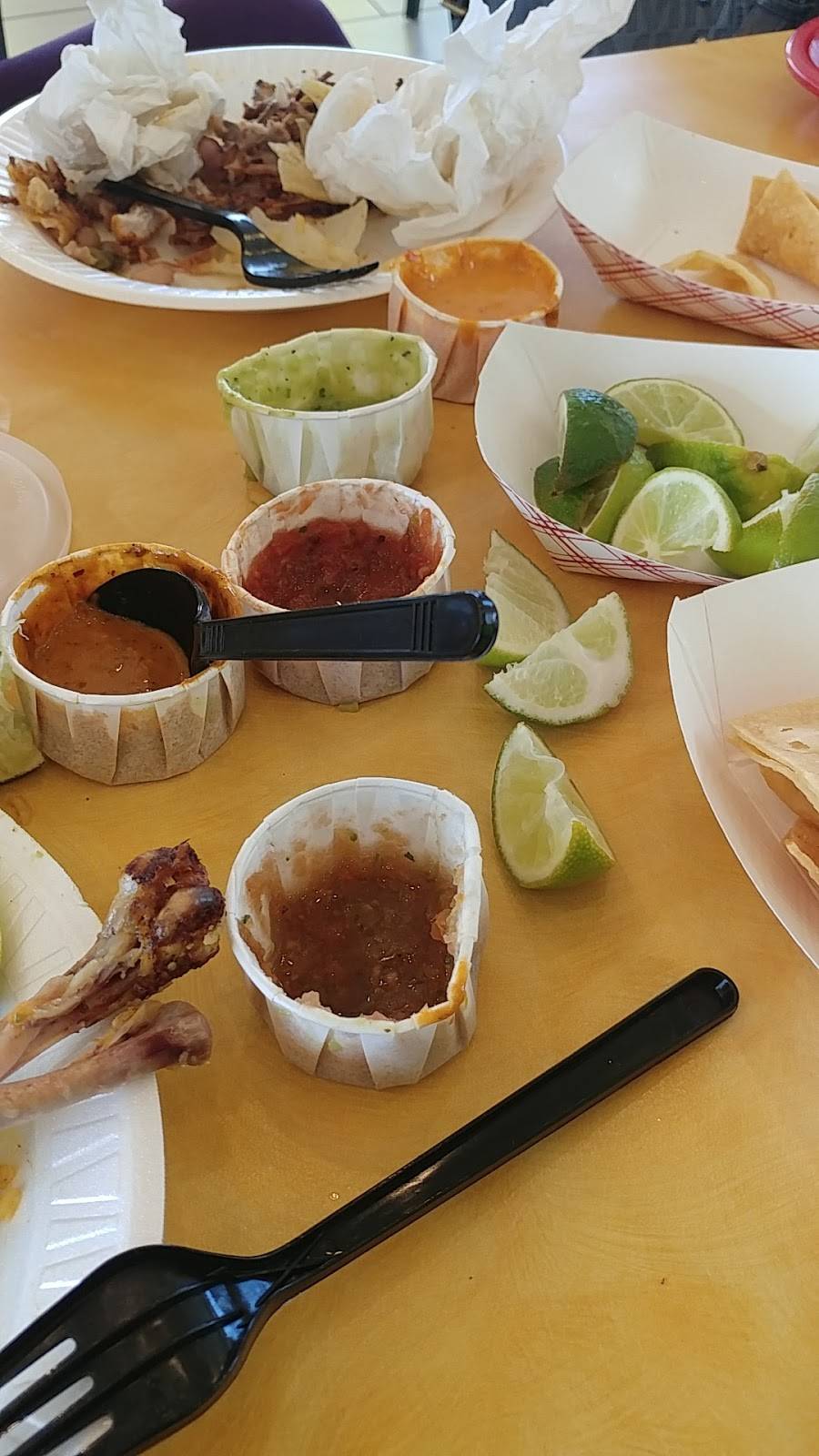 Pollo Regio | restaurant | 107 NW 28th St, Fort Worth, TX 76164, USA | 8176244444 OR +1 817-624-4444