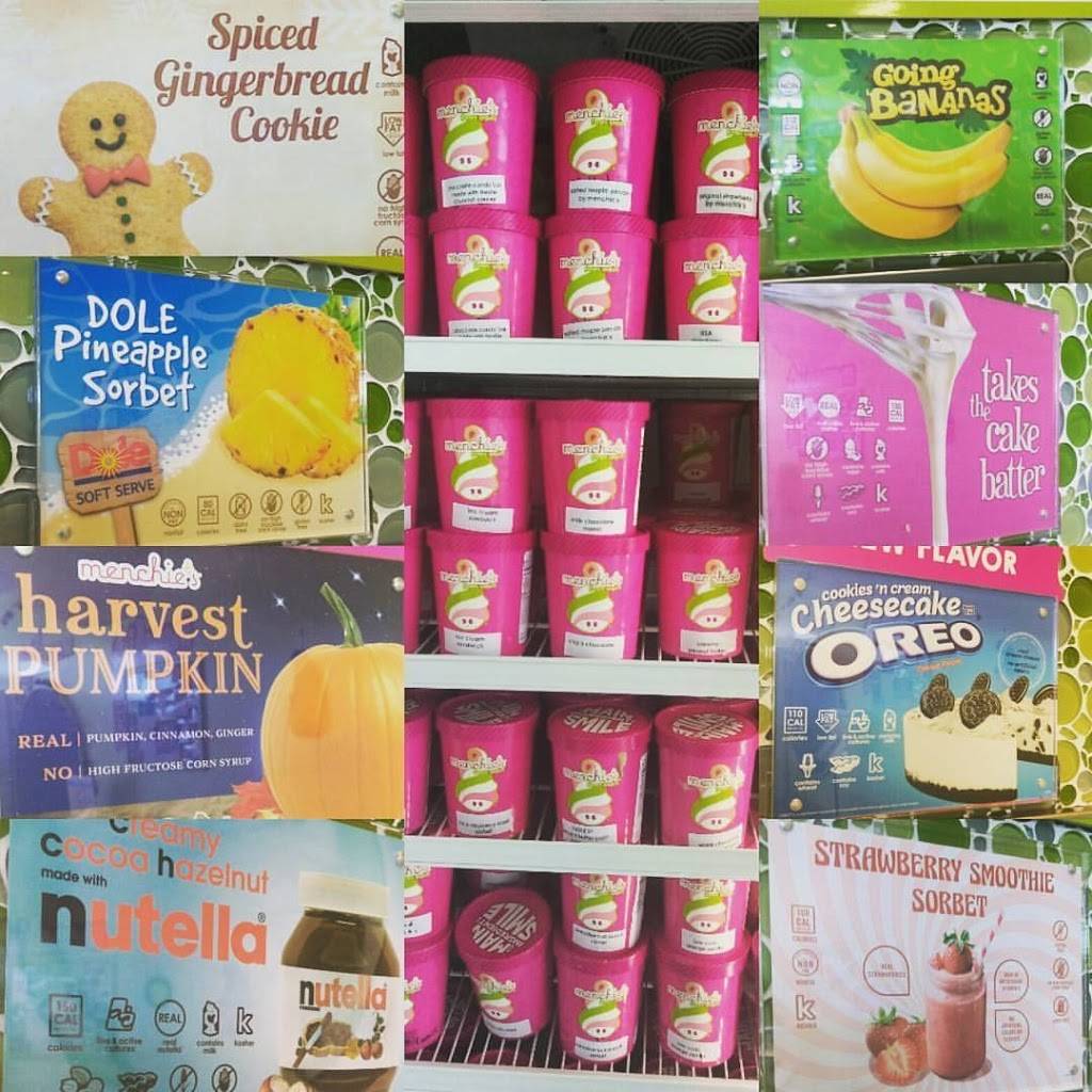 Menchies Frozen Yogurt | bakery | 4929 Eagle Rock Blvd, Los Angeles, CA 90041, USA | 3237390133 OR +1 323-739-0133