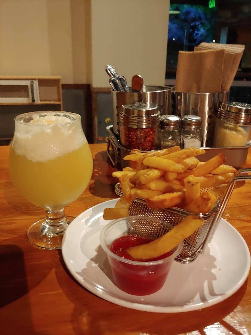 Berkeley Burgers | restaurant | 1313 Ninth Street Suite 130, Berkeley, CA 94710, USA | 5103564382 OR +1 510-356-4382