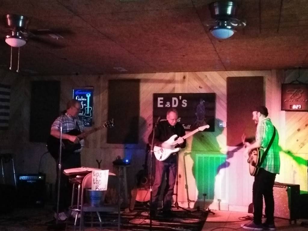 E & Ds Bar & Grill | restaurant | 263 Flintville School Rd, Elora, TN 37328, USA | 9319376329 OR +1 931-937-6329