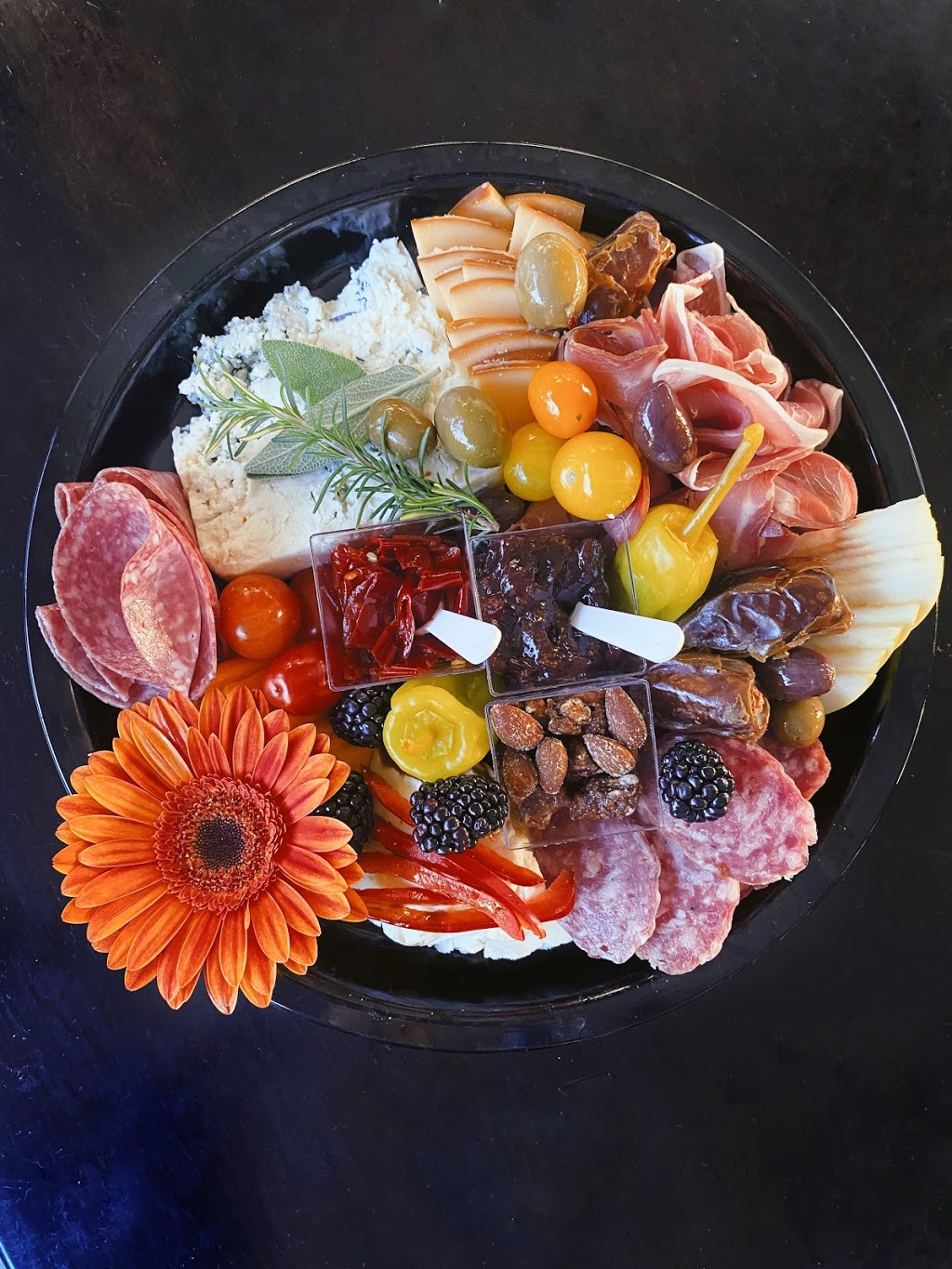 Choices Gourmet Market & Deli | bakery | 4831 Mixson Ave, North Charleston, SC 29405, USA | 8435017851 OR +1 843-501-7851