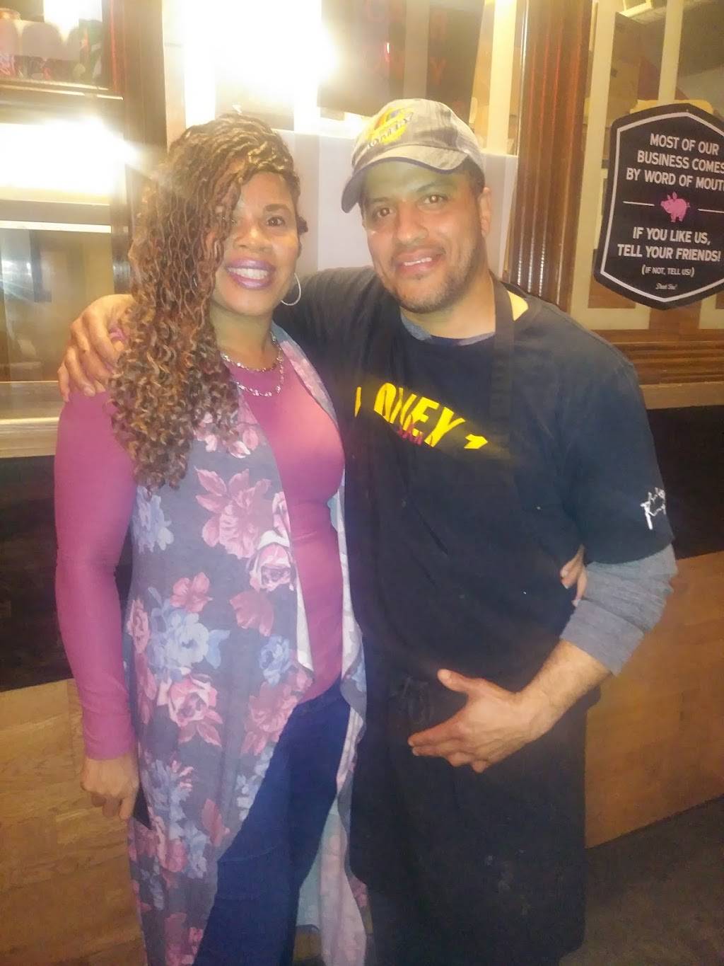 Honey 1 BBQ | restaurant | 746 E 43rd St, Chicago, IL 60653, USA | 7732859455 OR +1 773-285-9455