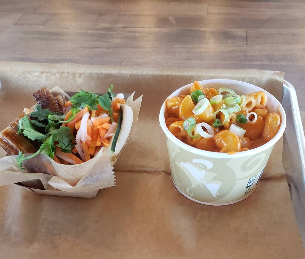 Banh Mi Station | restaurant | Dallas, TX 75208, USA | 9726299908 OR +1 972-629-9908