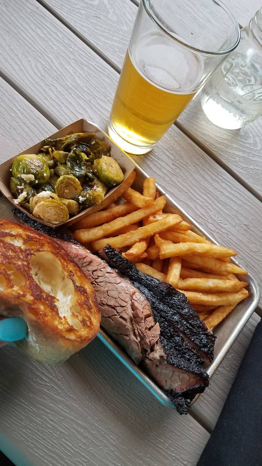 The Stellar Hog | restaurant | 5623 Leona St, St. Louis, MO 63116, USA | 3144818448 OR +1 314-481-8448