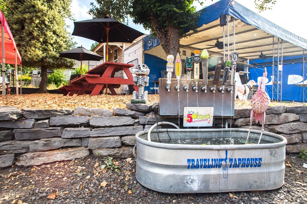 Traveling Taphouse | restaurant | 4058 N Mississippi Ave, Portland, OR 97227, USA | 6122206076 OR +1 612-220-6076