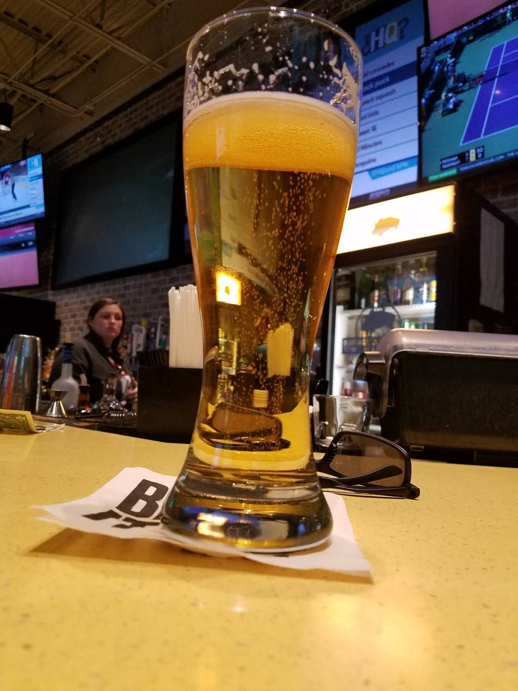 Buffalo Wild Wings | restaurant | 200 Biggs Blvd, Harrison, OH 45030, USA | 5132029464 OR +1 513-202-9464