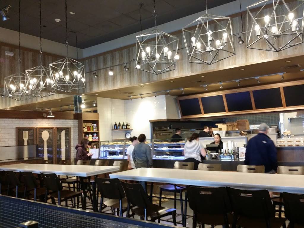 Luigis | restaurant | 526 Jericho Turnpike, Mineola, NY 11501, USA | 5162947400 OR +1 516-294-7400