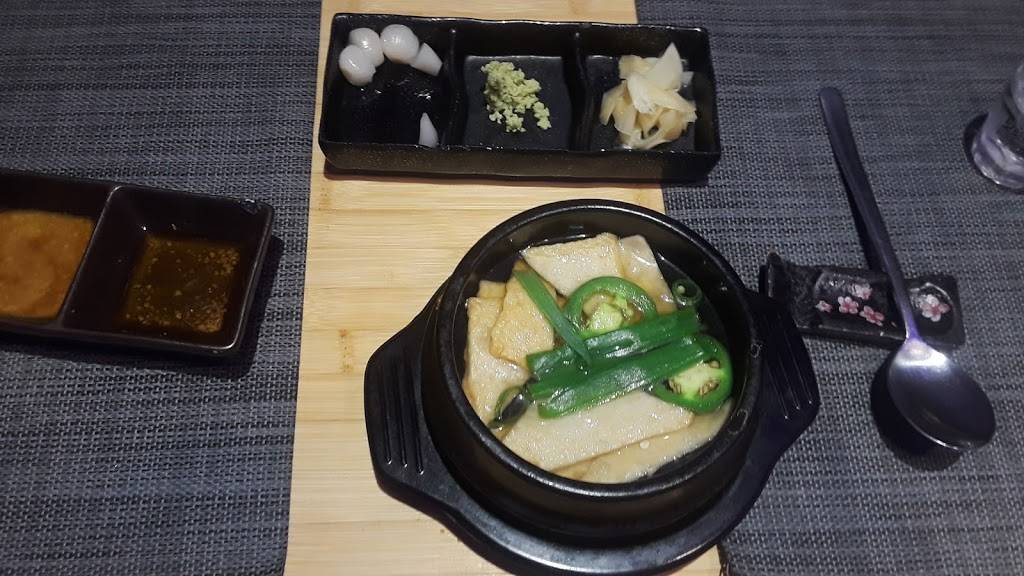 동원 회 참치 | restaurant | 41-19 162nd St, Flushing, NY 11358, USA | 7189611761 OR +1 718-961-1761