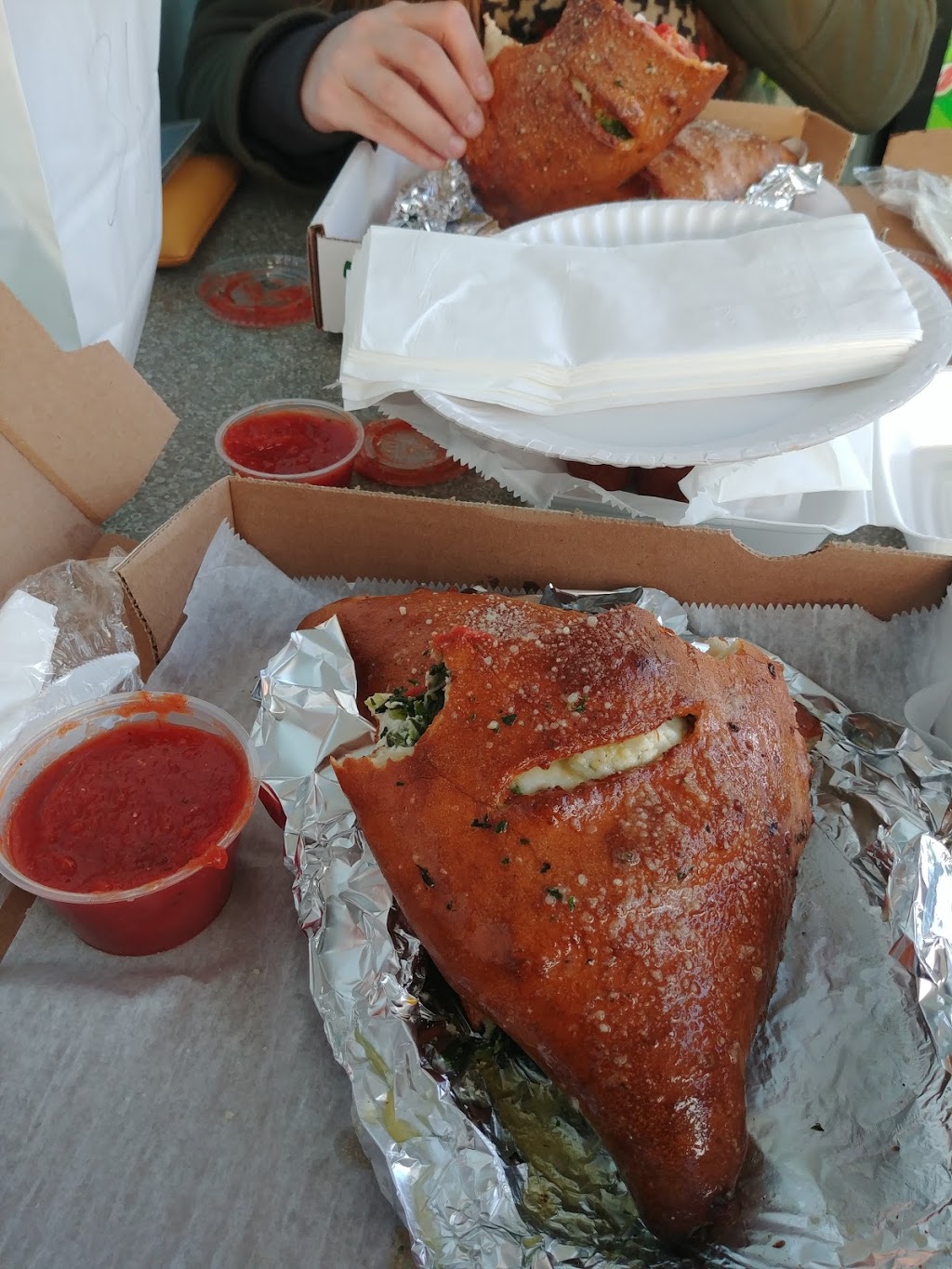 Mia Pizza Wings & Gyro | restaurant | 4901 Baum Blvd, Pittsburgh, PA 15213, USA | 4123252775 OR +1 412-325-2775