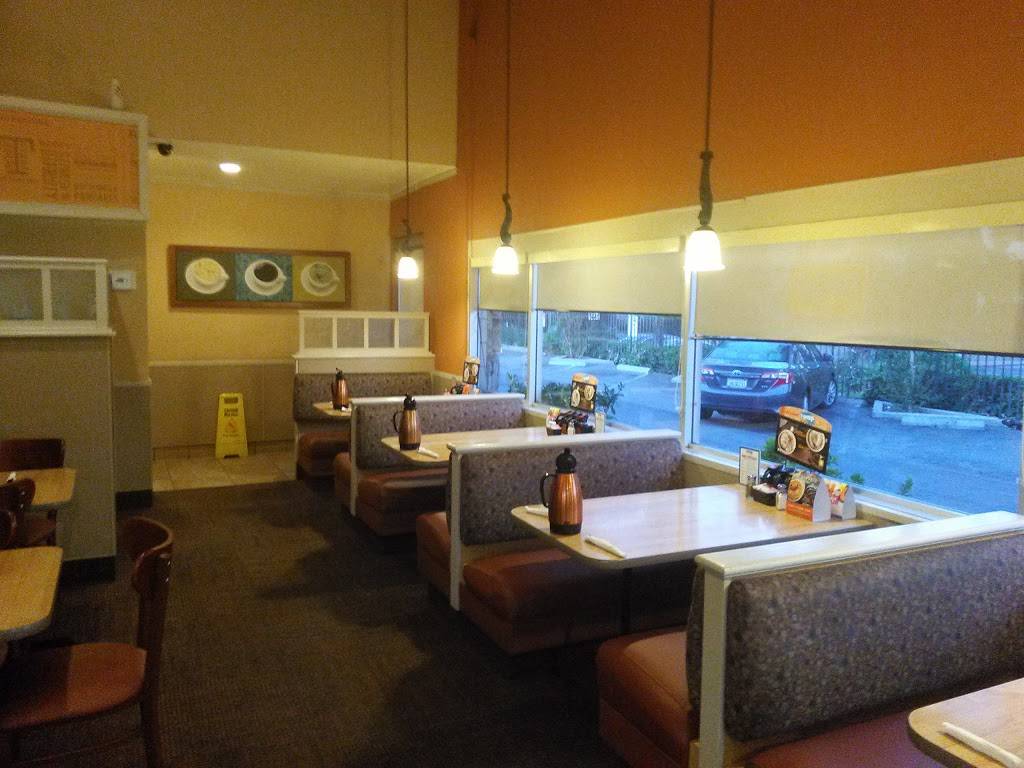 IHOP | restaurant | 1320 University Ave, Riverside, CA 92507, USA | 9513694028 OR +1 951-369-4028