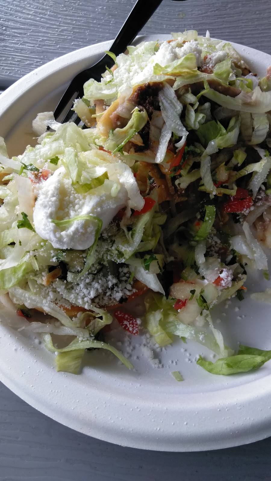 El Burrito Mojado | restaurant | 12412 116th Ave NE, Kirkland, WA 98034, USA | 4252508170 OR +1 425-250-8170