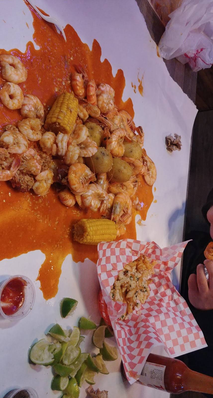 Stinkin Crawfish of Paramount | restaurant | 8009 Alondra Blvd unit b, Paramount, CA 90723, USA | 5622974081 OR +1 562-297-4081