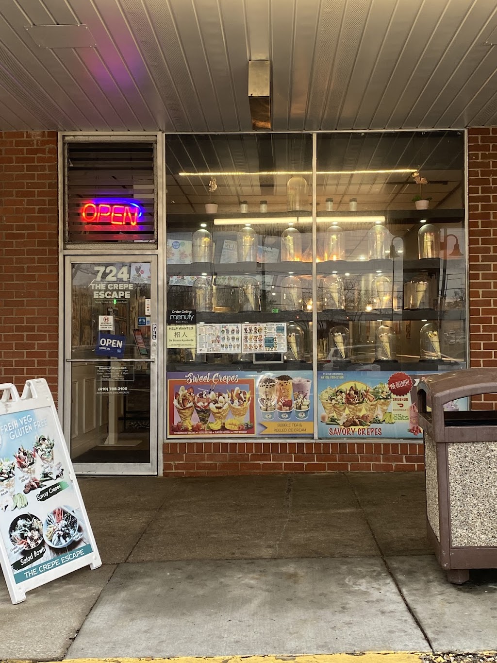 The crepe escape and creamery | restaurant | 724 N Rolling Rd, Catonsville, MD 21228, USA | 4107882100 OR +1 410-788-2100