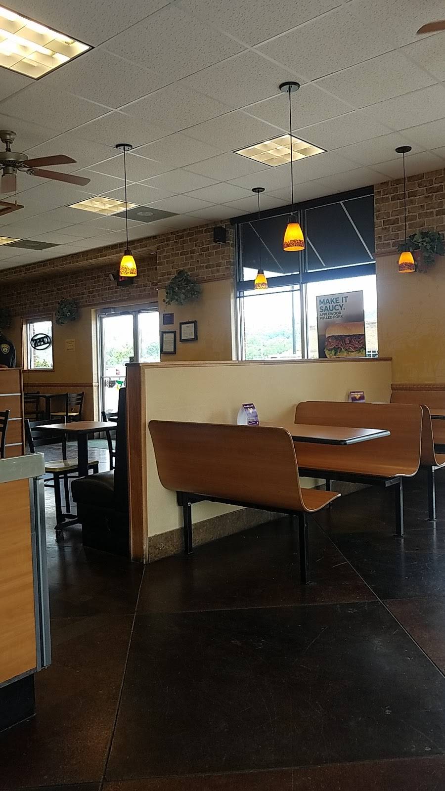 Subway | restaurant | 1796 Roane State Hwy, Harriman, TN 37748, USA | 8653763377 OR +1 865-376-3377