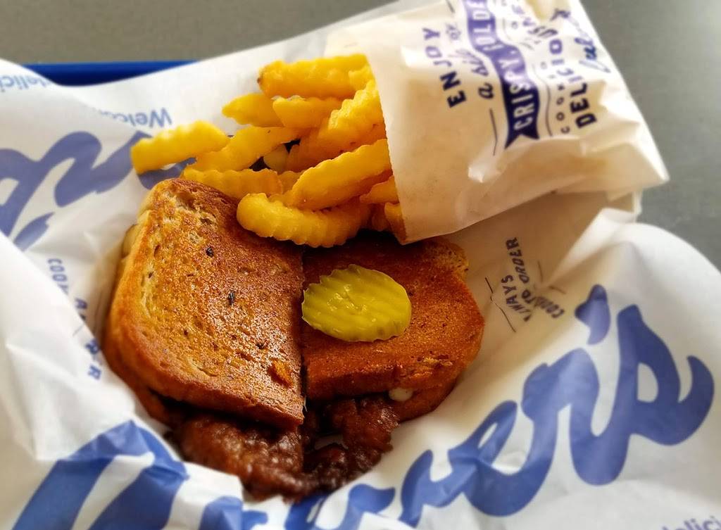 Culvers | restaurant | 1090 N Rochester St, Mukwonago, WI 53149, USA | 2623634949 OR +1 262-363-4949