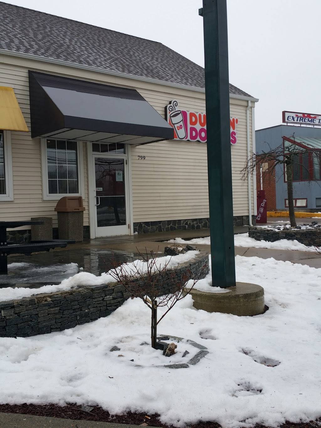 Dunkin | bakery | 799 Long Hill Rd, Groton, CT 06340, USA | 8604490203 OR +1 860-449-0203