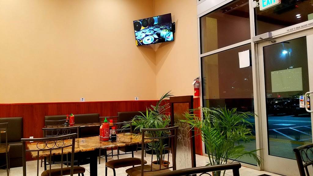 Pho 62 Grill and Noodle | restaurant | 1420 S Riverside Ave, Rialto, CA 92376, USA | 9094214887 OR +1 909-421-4887