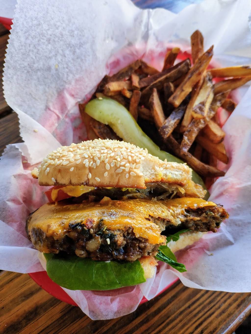 The Anchored Inn | restaurant | 57 Waterbury St, Brooklyn, NY 11206, USA | 7185763297 OR +1 718-576-3297