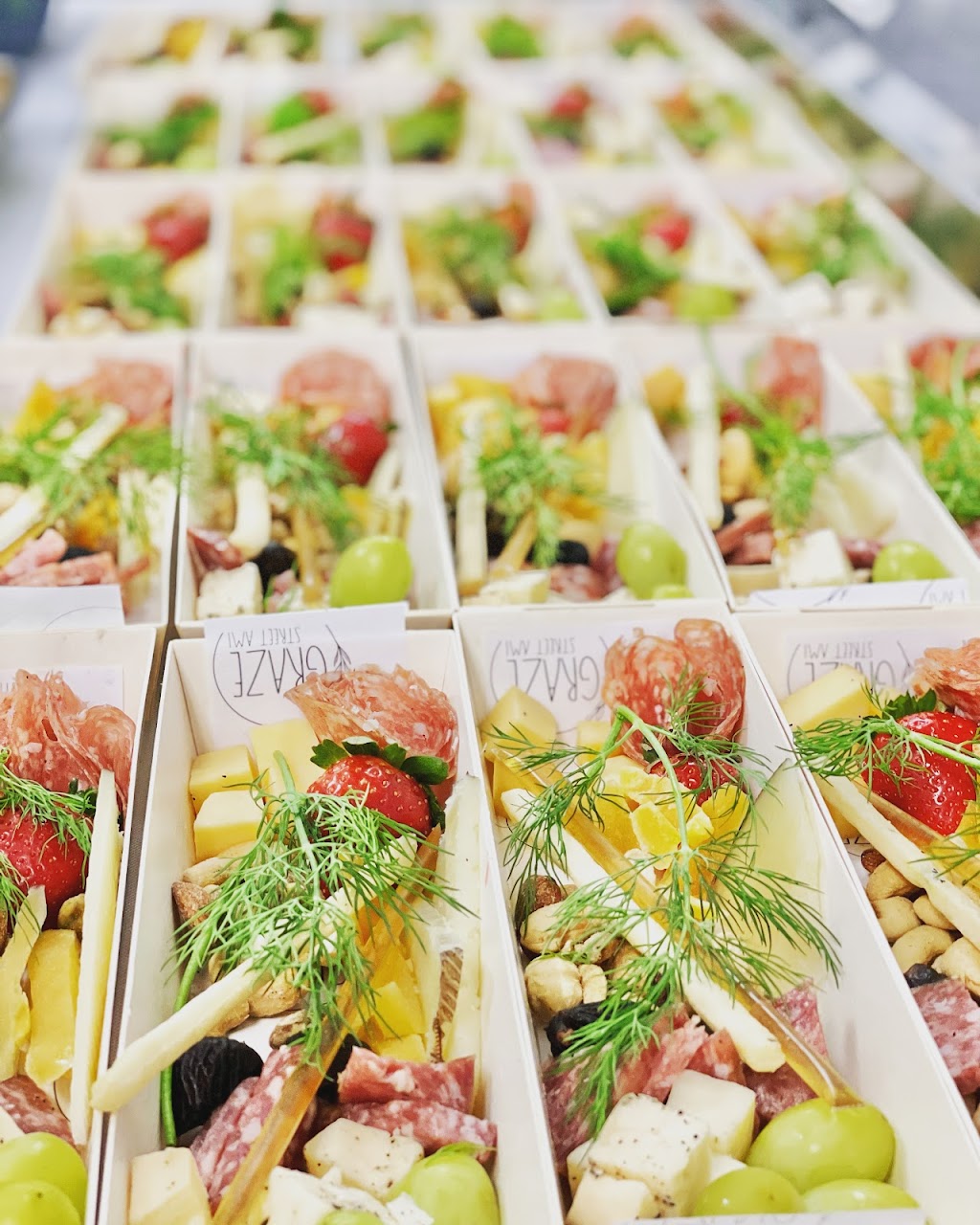 Graze Street AMI | restaurant | 3218 E Bay Dr, Holmes Beach, FL 34217, USA | 9418966320 OR +1 941-896-6320