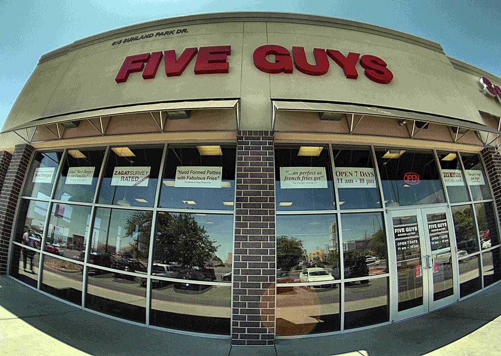 Five Guys | meal takeaway | 655 Sunland Park Dr, El Paso, TX 79912, USA | 9155812415 OR +1 915-581-2415