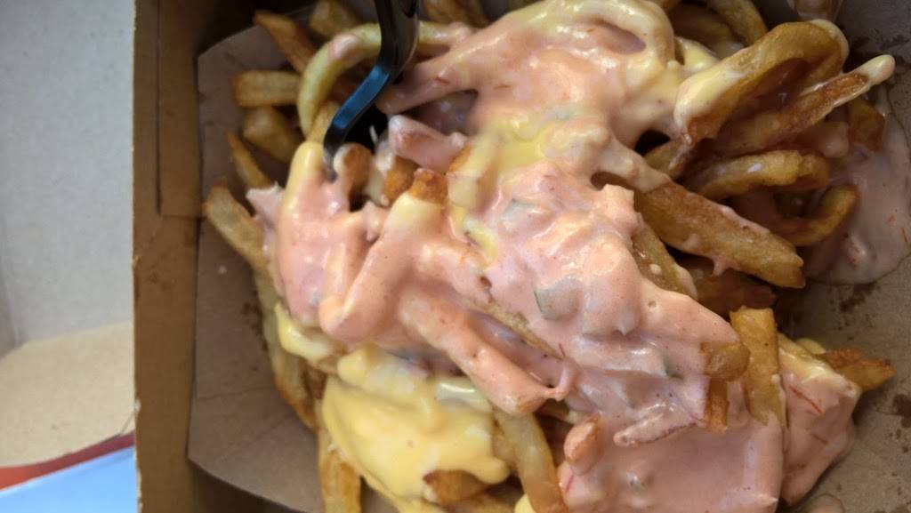 Twins Sliders | restaurant | 5940 Sunset Blvd, Los Angeles, CA 90028, USA | 3239606902 OR +1 323-960-6902