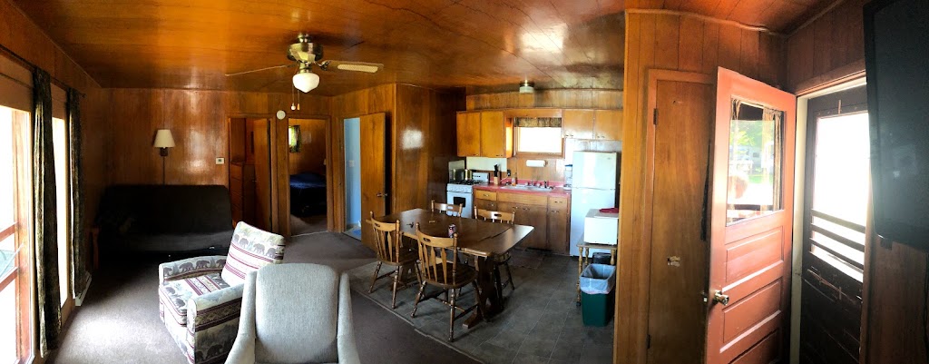 Revelles Resort | restaurant | 15249 Bills Rd, Hayward, WI 54843, USA | 7156344216 OR +1 715-634-4216