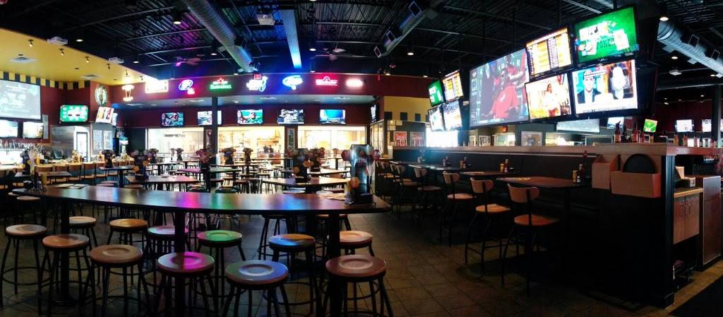 Buffalo Wild Wings | meal takeaway | 100 Independence Way, Danvers, MA 01923, USA | 9786469464 OR +1 978-646-9464
