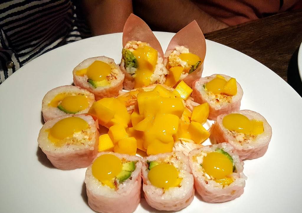 Mikado Japanese Restaurant | restaurant | 2856, 3 Melilli Plaza, Middletown, CT 06457, USA | 8603466655 OR +1 860-346-6655