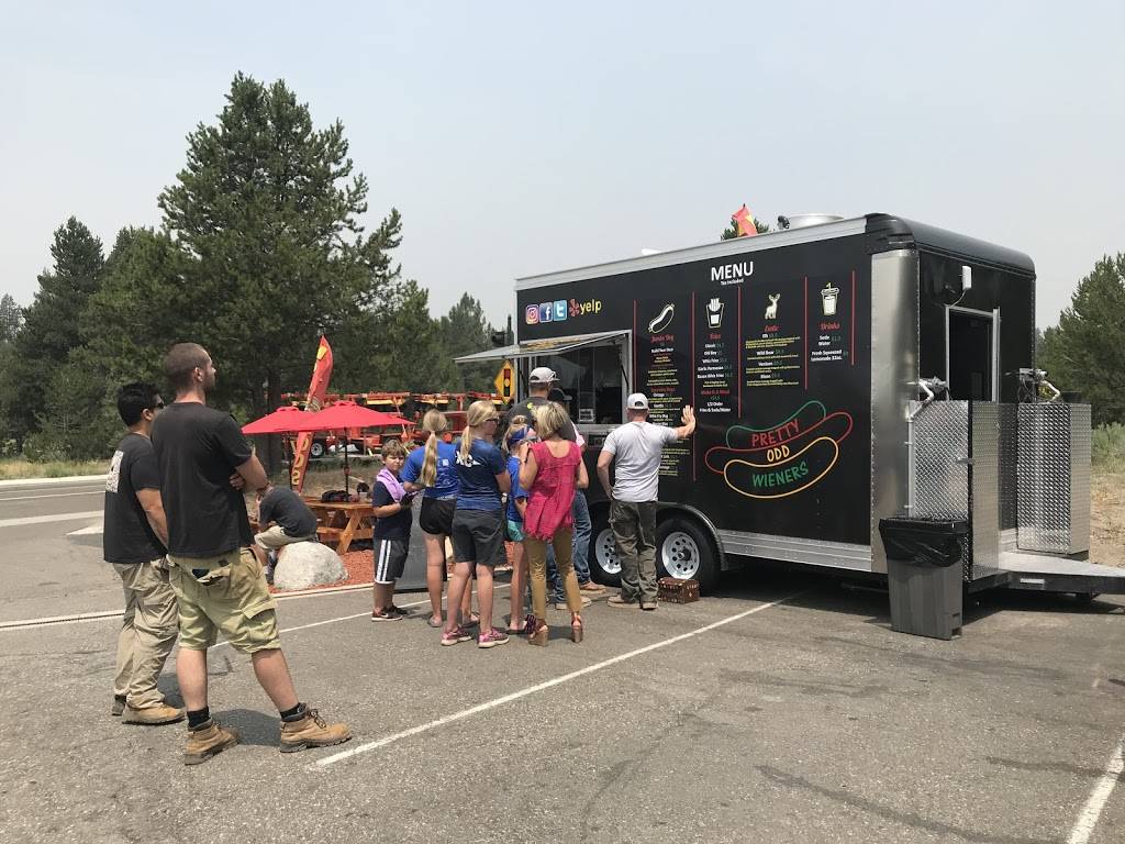 Pretty Odd Wieners | restaurant | 2933 US-50, South Lake Tahoe, CA 96150, USA | 2676640076 OR +1 267-664-0076